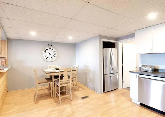 Chain O' Lakes Penthouse With Access Apartment Ingleside