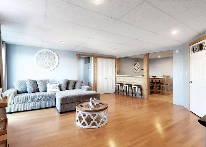 Apartment Chain O' Lakes Penthouse With Access Ingleside