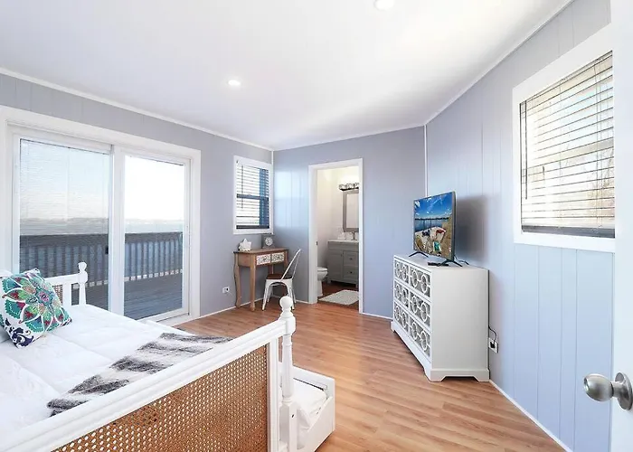 Chain O' Lakes Penthouse With Access Apartment Ingleside