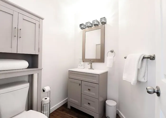 Chain O' Lakes Penthouse With Access